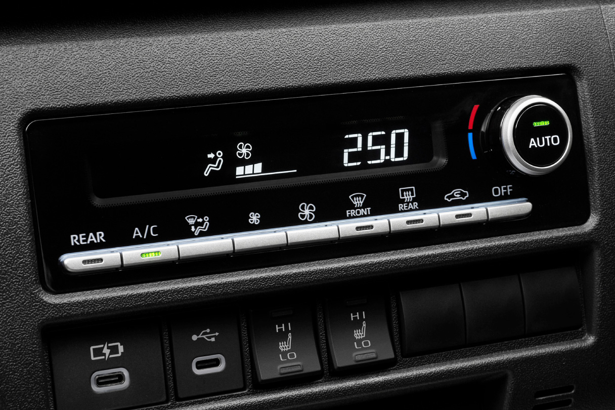 hiacecommuter_feature_img08