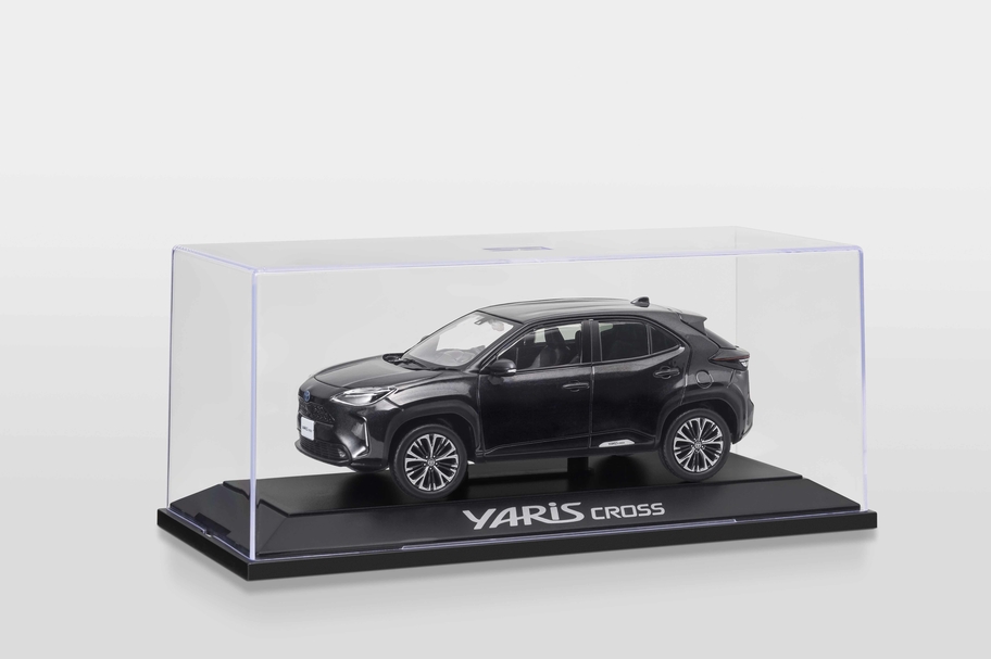 ヤリスクロスミニカー