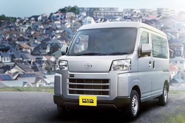 デラックス（CVT・2WD）